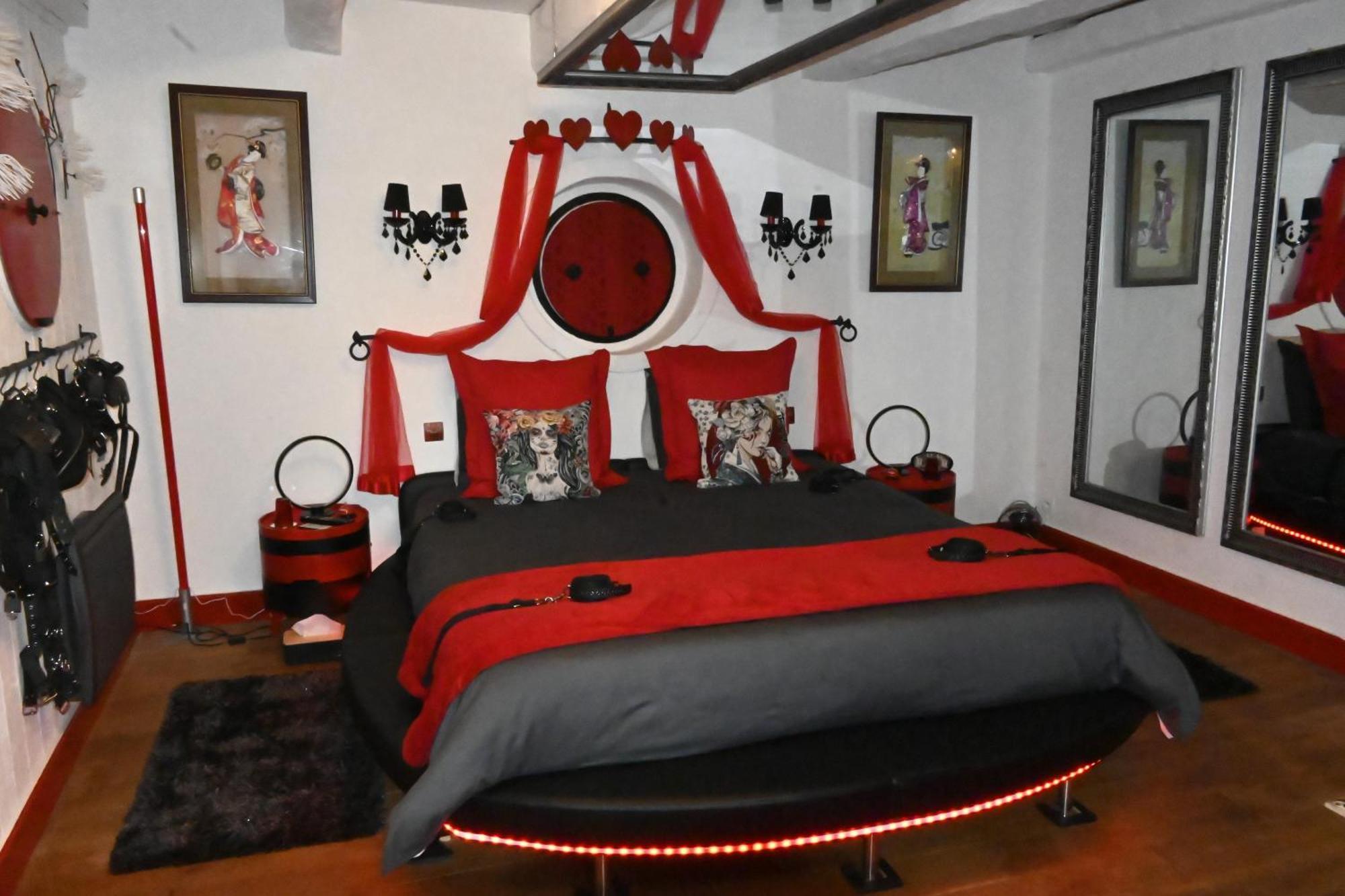 Love Room Donjon Dol In Love Bdsm Dol-de-Bretagne Bagian luar foto