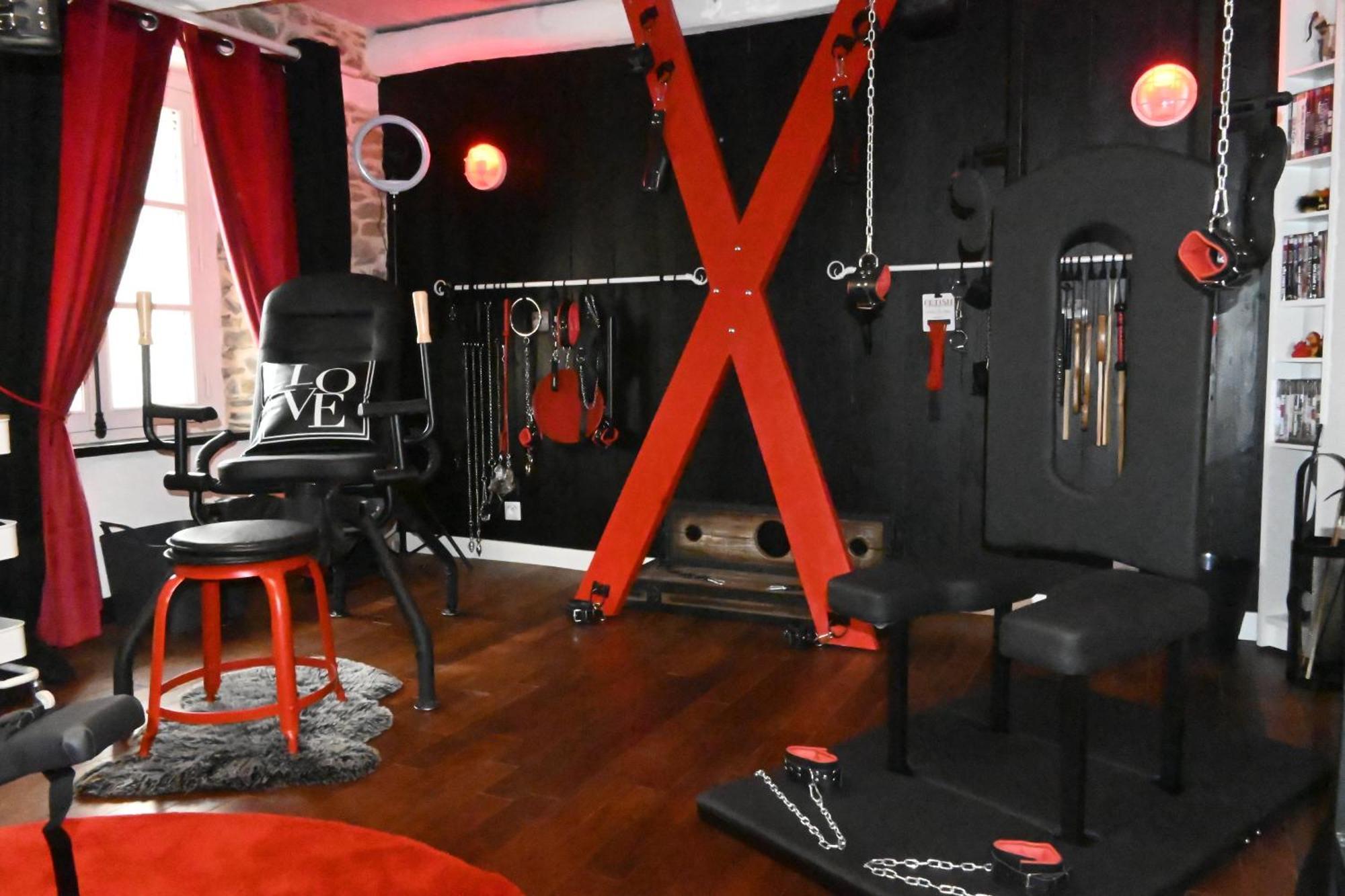Love Room Donjon Dol In Love Bdsm Dol-de-Bretagne Bagian luar foto